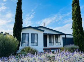 Clampetts Pet Friendly Close to Township, Robe